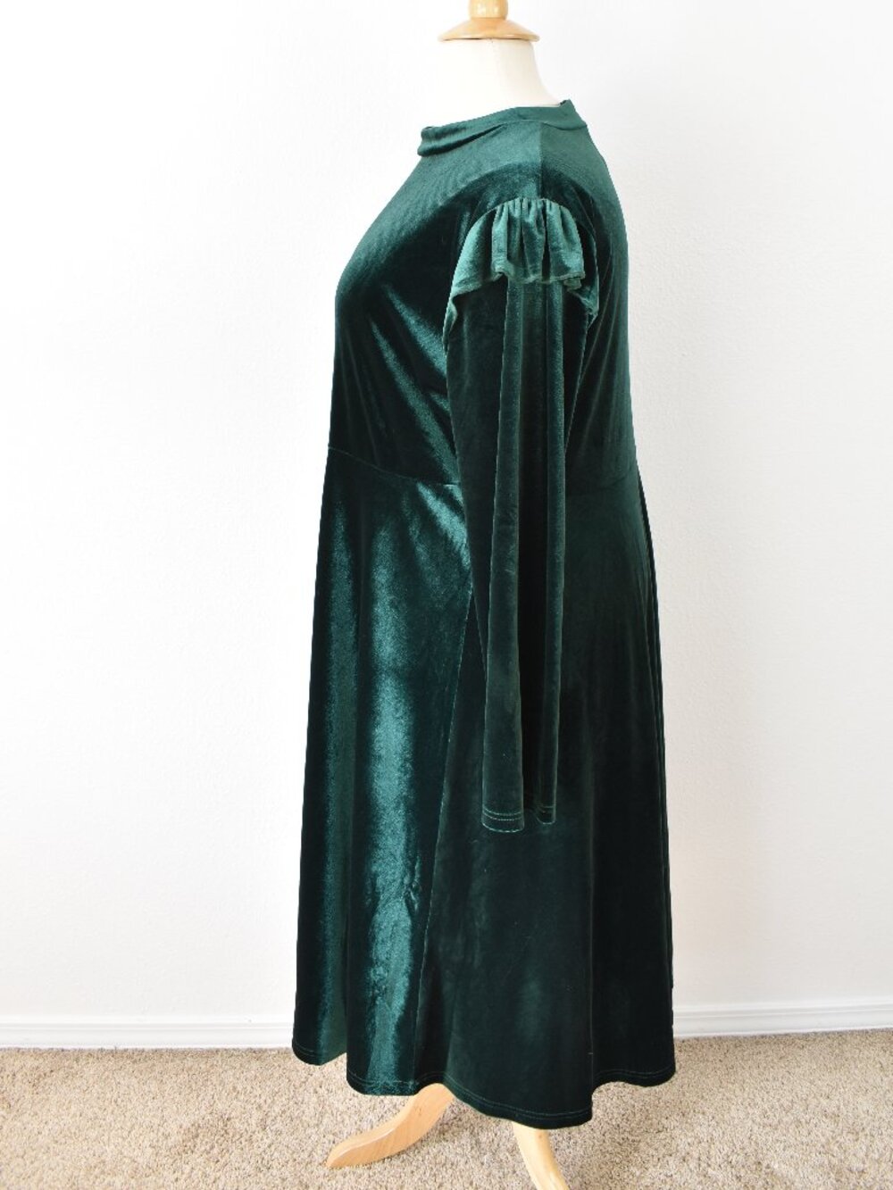 Ivy City Co La La Lady Velvet Ruffle Dress - 4X - Picture 5 of 9